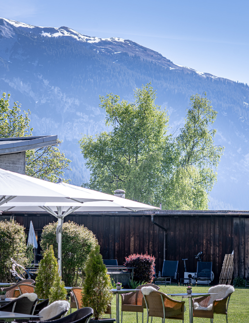 Adula Garten Terrasse